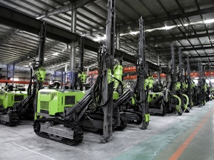 เครื่องเจาะเสาเข็มแบบสกรู APCOM สำหรับงานติดตั้งแผงโซลาร์เซลล์ - Product Image 6