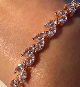 Pulsera de diseño de Ellie hecha a mano 3A Cubic Zirconia's diamantes de imitación hermoso oro rosa oro acabado fiestas regalos - Product Image 3