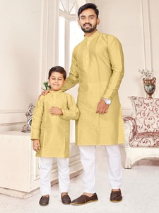โรงงานขายส่งชุดคุर्ตาปาจามาสำหรับพ่อและลูกชาย ออกแบบโดยดีไซเนอร์ สำหรับงานแต่งงาน งานปาร์ตี้ และกิจกรรมกลางแจ้ง จากซัพพลายเออร์อินเดีย - Product Image 4