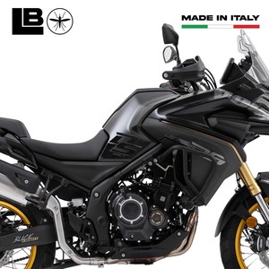 Adesivi Protettivi Laterali per Serbatoio Moto Compatibili con Voge Valico 525DSX 2024-5 - Product Image 4