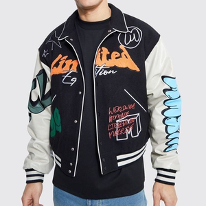 Chaqueta de béisbol Varsity personalizada con botones a presión, cuerpo de lana y mangas de cuero - Product Image 2