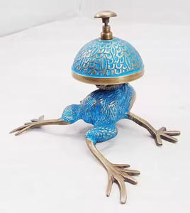 Campana de latón antiguo para decoración interior del hogar Diseño de metal redondeado sólido Artesanías decorativas de Navidad pulidas para escritorio de oficina Digital - Product Image 3