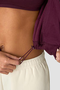 Sweat-shirt à capuche zippé pour femme, vente en gros personnalisée, haut de gamme, de haute qualité, décontracté, couleur unie, manches longues - Product Image 5