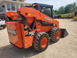 Minicargadora Kubota SSV75 Usada en Buen Estado, Motor Diésel, 2024, Maquinaria Compacta para Movimiento de Tierras, Alta Eficiencia - Product Image 3