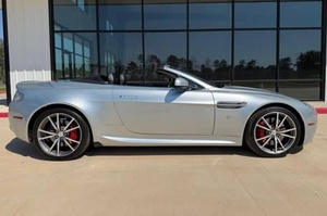 Best-seller 2012 Aston Martin Van-ta-ge Roadster V8 RWD Automatique 6 vitesses - Product Image 2