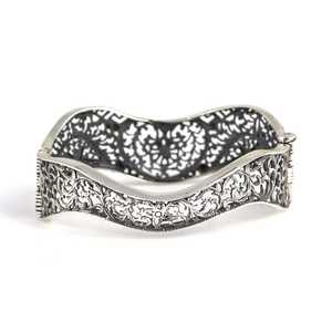 Heart Shaped Tibetan Silver Black Fashionable <b>Bangle</b> <b>Bracelet</b> for Women - Product Image 5
