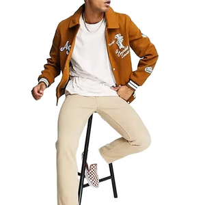 Veste de style baseball pour homme, coupe classique, vente en gros, badges brodés personnalisés, poche latérale, col montant, tie-dye - Product Image 5