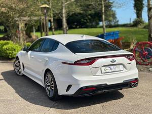 Stinger 2.2 CRDi GT-Line SUV Automatique Euro V 5 portes Conduite à gauche/droite Sièges en cuir de haute qualité Automatique d'occasion 2024 à vendre - Product Image 2