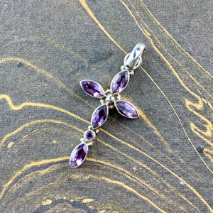 Colgante de Cruz de Amatista Hecho a Mano con Diamante de Corte Marquesa, Amuleto Religioso Cristiano, Chapado en Rodio, Oro Rosa, Piedra Principal de Jade - Product Image 1