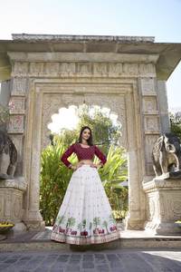 Nuevo Lehenga Choli de Diseñador Radhe para Mujer, Traje Tradicional para Bodas, Diwali y Fiestas, con Dupatta de 3.5 Metros, Estilo Flair, en Rayón y Algodón Pesado - Product Image 3