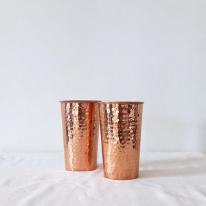 Meilleur Gobelet Classique Minimaliste en Cuivre Martelé 99% Long et Droit, Purificateur d'Eau Écologique avec Couvercle en Métal, Couleur Personnalisable - Product Image 1