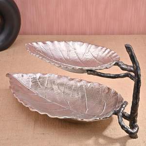 Articles de décoration de forme de feuille antique élégants de qualité supérieure, durables, écologiques, assiette à collation de luxe au design moderne pour les fêtes - Product Image 3