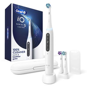 Brosse à dents électrique rechargeable Oral-B iO Deep Clean + Whiten avec capteur de pression visible, minuteur de 2 minutes, 5 modes de nettoyage - Product Image 1