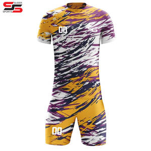 Vente en gros de maillots de football de qualité Kits d'uniformes personnalisés Dernier modèle personnalisé Maillot de football Uniforme de football - Product Image 1