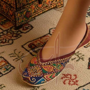 Suministro Directo de Fábrica, Khussa para Mujer, Personalizado, Antideslizante, Parte Superior de Cuero Sintético, Suela Antideslizante, Diseño de Moda de Alta Calidad - Product Image 6