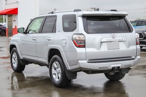 Toyota Highlander SR-5 SUV d'occasion 2024, propre, avec jantes en alliage, régulateur de vitesse, conduite à droite, sièges en tissu et caméra de recul - Product Image 4