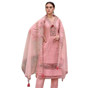 La última colección Kurti elegante de algodón puro pesado con estampado étnico largo y elegante - Product Image 1