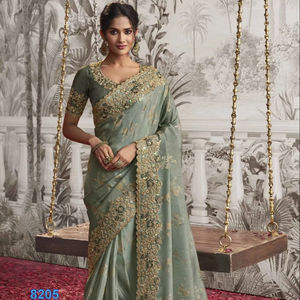 ผ้าส่าหรีผ้าไหมที่มีการปักลายด้วยหินมุกแท้งานปักบนผ้า zari สำหรับงานเลี้ยงและงานแต่งงาน - Product Image 1