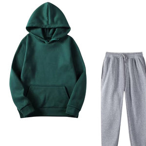 ชุดวอร์มฮู้ดดี้สีเขียวเข้มพร้อมกางเกงจ็อกเกอร์สีเทาอ่อนสำหรับผู้ชายผู้หญิง ชุดลำลองสำหรับฤดูหนาว ชุดกีฬา ขายส่งจากโรงงาน รับผลิตแบบ OEM - Product Image 4
