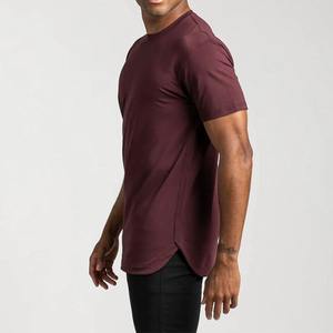 Design personnalisé T-shirt pour hommes Fitness Athletic Slim T-shirt de gymnastique avec ourlet superposé fendu sur le côté Chemises marron à col rond pour garçons - Product Image 2