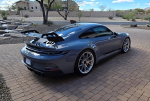 Porsche 911 GT3 l 2024 en Perfecto Estado con Frenos de Cerámica de Carbono - Product Image 2