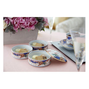 Boîte de rangement en céramique Boîte à couvercle en porcelaine de luxe japonaise Motif phénix et pivoine Article cadeau artisanal traditionnel - Product Image 1