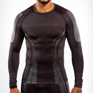 Rashguards de surf personnalisés pour hommes, manches longues, qualité supérieure, en spandex/polyester. - Product Image 5