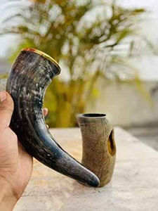 Cuerno Vikingo para Beber de Plata Natural Hecho a Mano, Ecológico, de Alta Calidad, Personalizado, Impreso en Tipografía, Tallado y Pulido - Product Image 3