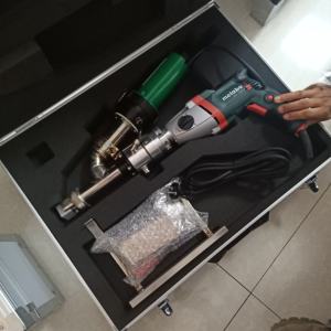 Máquinas Portátiles de Soldadura por Extrusión, Cuña Caliente y Aire Caliente para Láminas, Películas y Geomembranas Plásticas de PVC, EVA, EPDM - Product Image 3