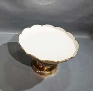 Proveedor indio Soporte de pastel de madera rústico Cúpula de acero inoxidable Estilo de granja Exhibición de postres cilíndricos disponibles para la venta - Product Image 2