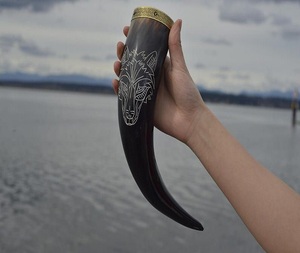 Corne à boire Viking avec support de ceinture en cuir Odin pour les collections d'artisanat naturel de l'Inde à vendre en vrac au prix d'usine - Product Image 5
