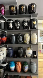 Urne de crémation en laiton gravé en Bronze cercueil de stockage de cendres en métal Durable urne commémorative de vente chaude/urne de crémation en laiton adulte de mer - Product Image 4