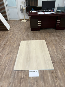 Suelo vinílico SPC de 6 mm fabricado en Vietnam, suelo SPC de vinilo de lujo Valinge 5G - Product Image 3