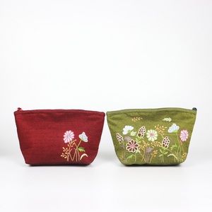 Zipper Polyester Classic Thai Binh's Linen Fabric <b>Purse</b> With Curved Opening Hand-sewn Glass Bead and Grass Patterns - Product Image 4