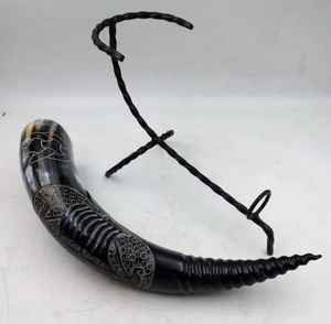 Corne de buffle naturelle de qualité indienne à boire corne de Viking sculptée conception animale Antique support en fer poli artisanat décoratif Faiza - Product Image 5