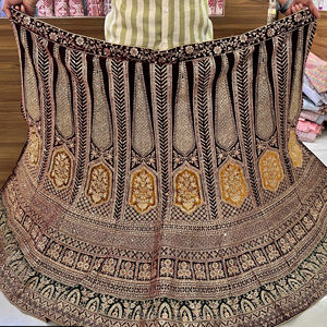 Elegante terciopelo nupcial Lehenga pesado Jarkan trabajo doble lata estilo Rajwadi largo Choli 4 lados Butti trabajo Dupatta para invierno verano - Product Image 5