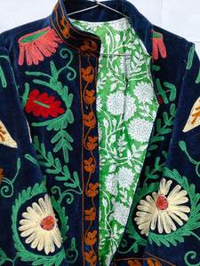 Blouson Bomber en Laine Brodé Suzani Multicolore Fait Main, Vêtement d'Extérieur Vintage Artisanal, Hiver Respirant et Coupe-Vent - Product Image 6