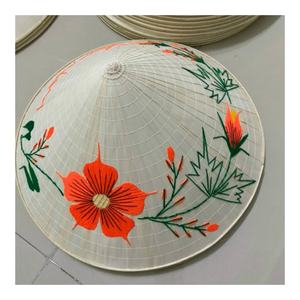 Chapeau traditionnel en feuille de palmier du Vietnam-Naturel, respirant, populaire pour la danse culturelle, les fêtes de jardin, le décor de villégiature, les visites à la ferme - Product Image 4