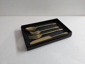 Juego de cubiertos de latón de lujo Cubiertos de comedor completos con mango de acero espejado para ocasiones especiales y fiestas - Product Image 2