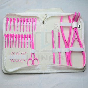 LUNAR ofrece un nuevo kit de herramientas para extensiones de cabello de fabricación en color rosa fuerte con accesorios personalizados - Product Image 3