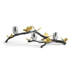 Bougeoir élégant en métal au design floral avec un look antique de qualité supérieure, parfait pour les dîners romantiques ou la décoration intérieure vintage - Product Image 2