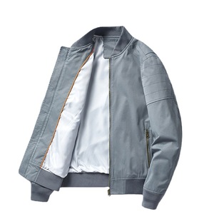 เสื้อแจ็คเก็ตบอมเบอร์แบบมีซิป รับทำโลโก้ตามสั่ง ผู้ผลิต OEM หนา กันน้ำ ผ้าไหม 100% เสื้อคลุมลำลองสำหรับฤดูหนาว ขายส่ง ปักลาย - Product Image 2
