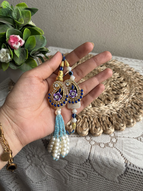 เช่นเดียวกับภาพ