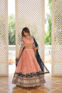 Dernier Designer Pure Viscose Jacquard Soie Broderie Séquence Lehenga Choli Par Fab Zone - Product Image 5