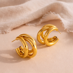 Boucles d'oreilles créoles en or 18 carats plaqué rhodium avec perles - Product Image 2
