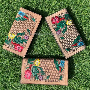 Portefeuille long floral en cuir repoussé fait à la main pour porte-cartes en cuir véritable pour femmes portefeuilles de luxe à deux volets en cuir de vachette occidental - Product Image 2