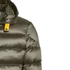 Chaqueta Acolchada de Invierno para Hombre, Color Sólido, con Logotipo Personalizado en la Parte Delantera, Impermeable y Transpirable, Rellena de Algodón, Venta al Por Mayor 2022 - Product Image 2