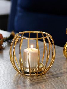 Bougeoir votif décoratif en métal de haute qualité avec finition noire et dorée pour salon moderne - Product Image 3