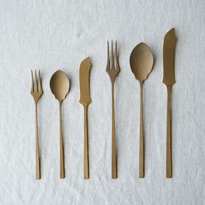 Elegante juego de cubiertos de acero inoxidable Chapado en oro Utensilios de cocina de comedor con estilo para uso moderno - Product Image 4