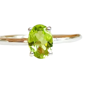 Màu Xanh Lá Cây Peridot Birthstone Bất 925 Sterling <span class=keywords><strong>Silver</strong></span> Nhẫn Bạc Cho Phụ Nữ Và Mens Tại Bán Buôn Cho Đám Cưới Đồ Trang Sức Từ Ấn Độ - Product Image 1